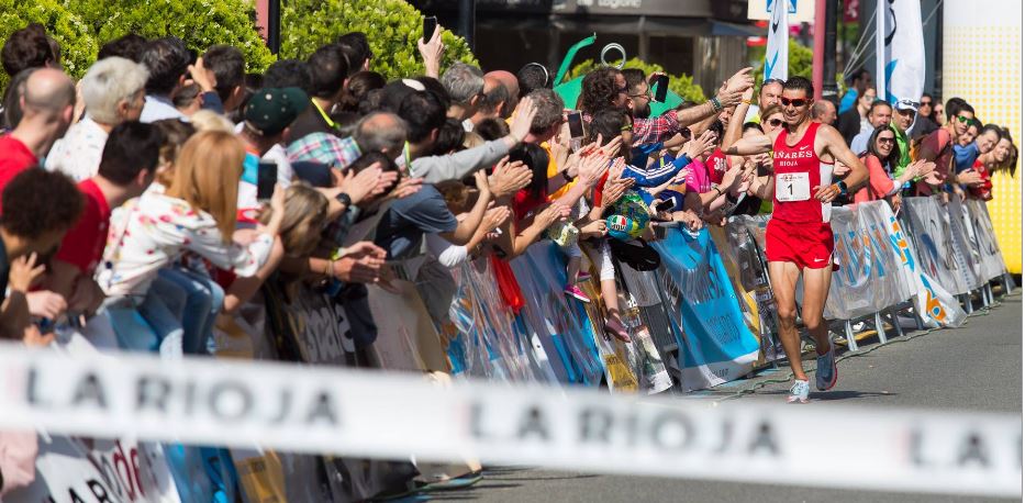 Buen ambiente y el humor en la Media Maratón del diario La Rioja