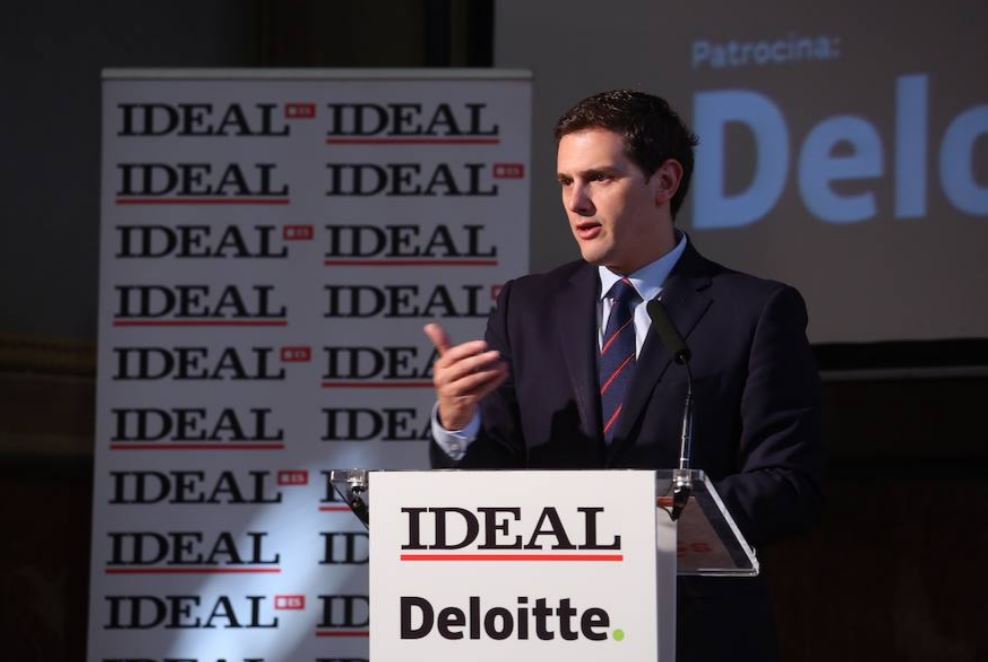 Albert Rivera exhibe en el Foro de Ideal «el orgullo de ser español» y exige «la defensa de Cataluña»