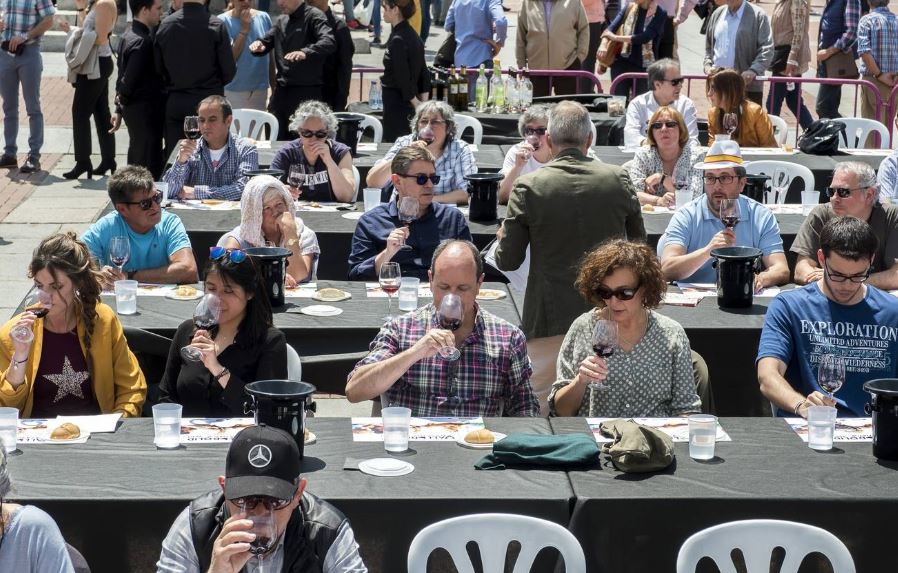 La primera edición de ‘Valladolid, Plaza Mayor del Vino’ clausura con 20.000 copas de vino servidas