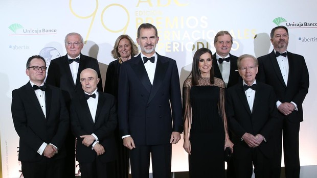 El Rey en los Premios Cavia: «El reloj del buen periodismo nunca se para y menos en la Casa de ABC»