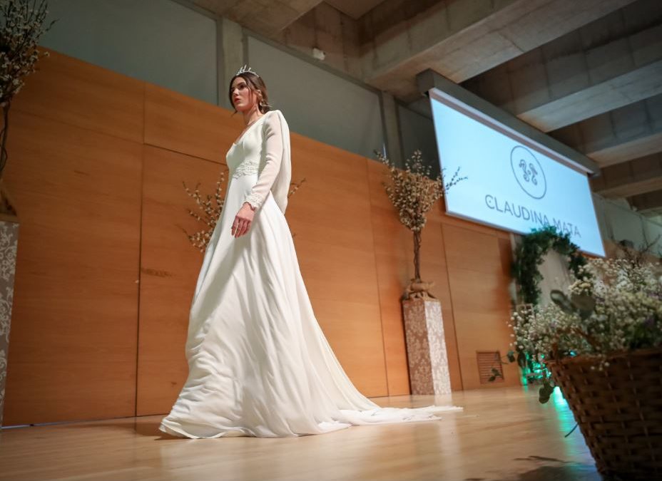 Expoboda, el evento de Ideal, recibe la visita de centenares de parejas de novios